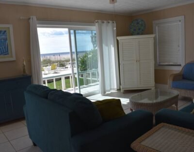 Ocean Watch 1b &3 ocean front – huge deck & patio